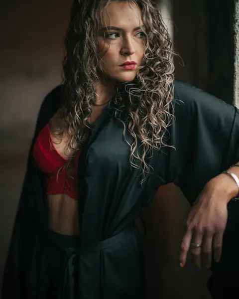 Maddison A in a dark kimono, portrait